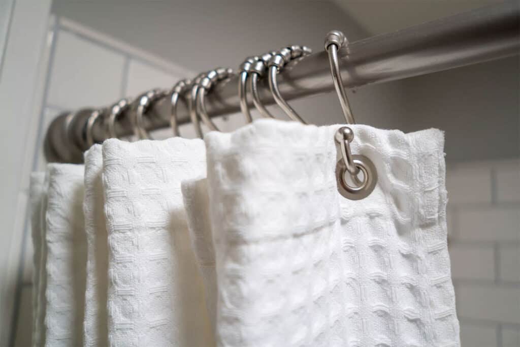 How We Chose the Best Shower Curtain Rods